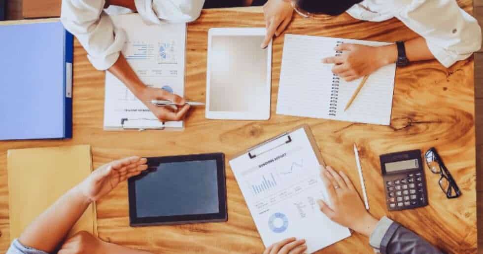 Modern iç mimarlık ve mimari projeler.